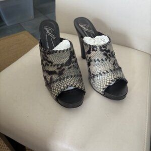 Donald Pliner, Python Print, Mule, Size 10, 5 in heel.